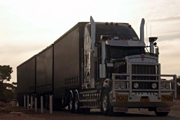 Australia - road trains Podróż przez Australię
