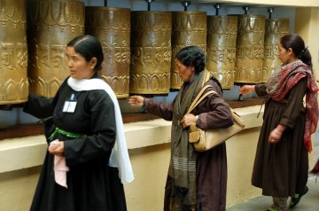 Dharamsala - młynki modlitewne