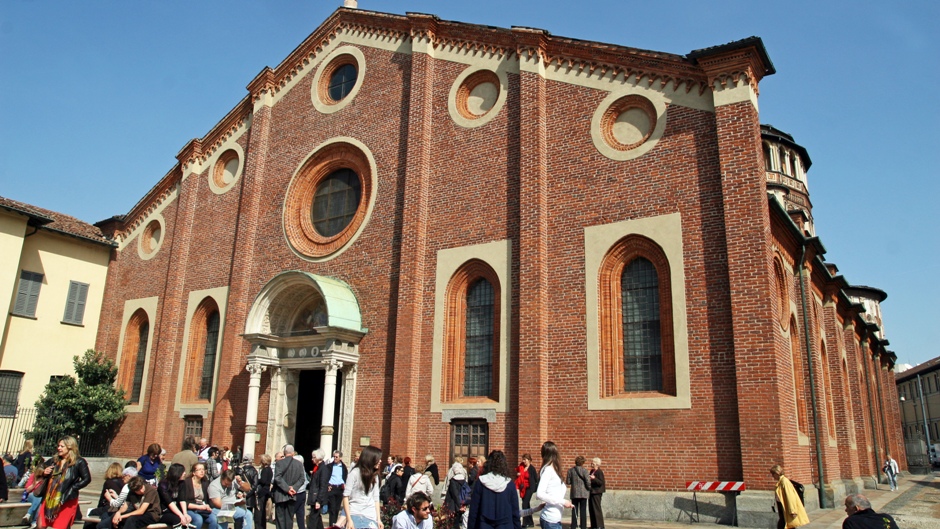 08. Mediolan, Włochy. Kontrowersje na fresku "Ostatnia Wieczerza" z kościoła Santa Maria delle Grazie wzbudza "ponadprogramowa" ręka trzymająca nóż. Co Leonardo da Vinci chciał przekazać, malując ją? (Fot. Ewa Serwicka) 08. Mediolan, Włochy. Kontrowersje na fresku "Ostatnia Wieczerza" z kościoła Santa Maria delle Grazie wzbudza "ponadprogramowa" ręka trzymająca nóż. Co Leonardo da Vinci chciał przekazać, malując ją? (Fot. Ewa Serwicka)