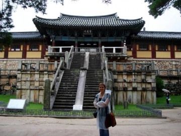 Wpisana na liste UNESCO świątynia Bolguk w Gyeongju.