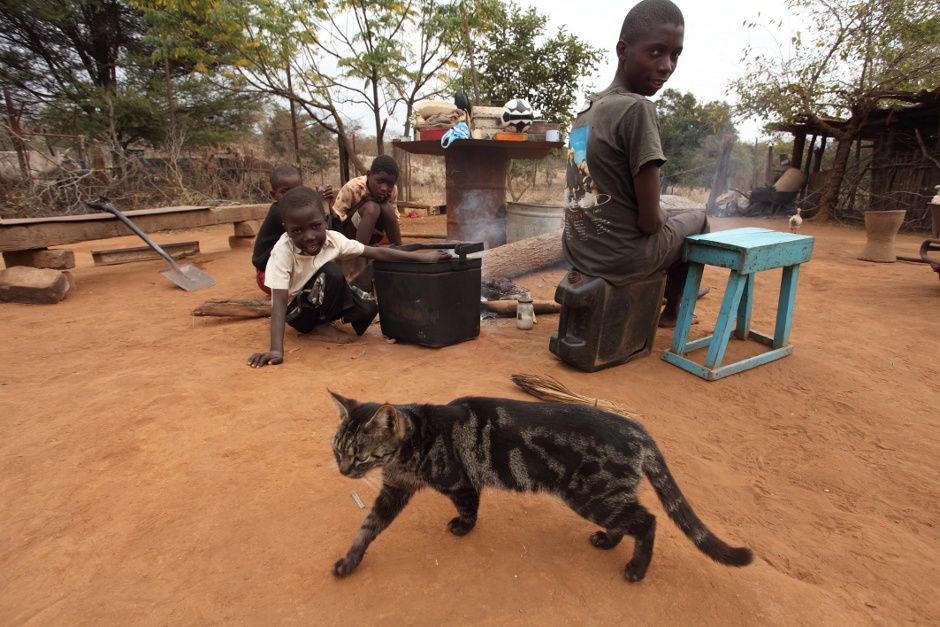 Zimbabwe - nocleg u gościnnych tubylców.