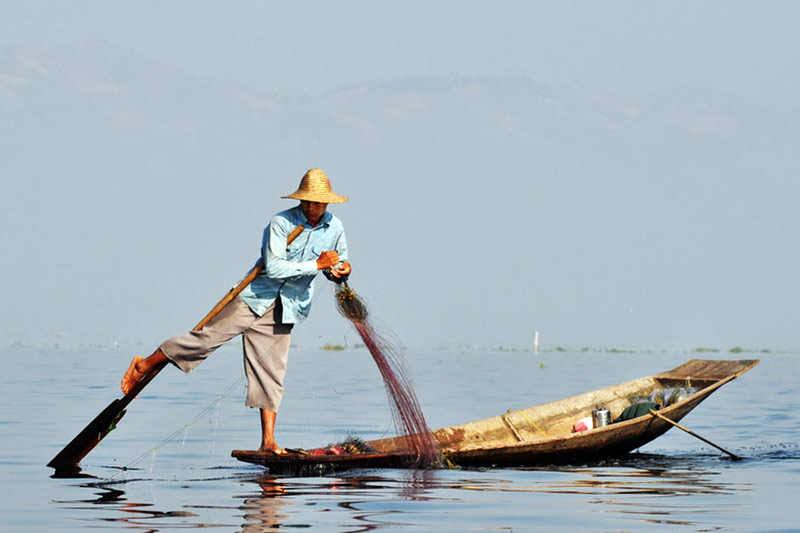 Życie nad jeziorem Inle. Podróż do… XIX wieku