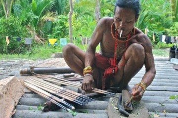 Plemię Mentawai (marzec 2011). (Fot. Tomasz Walkiewicz)