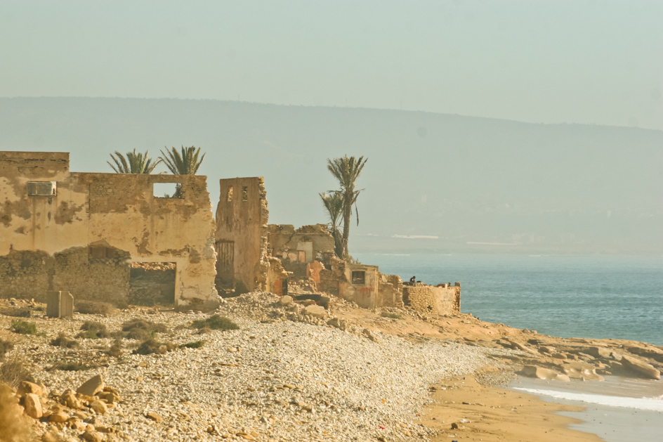 5. MAROKO, Taghazout. Oddalając się od Europy, świat który mijaliśmy zaczynał stawać się uprzejmy, smaczniejszy i bardziej uśmiechnięty. (Fot. Bartolomeo Koczenasz)
