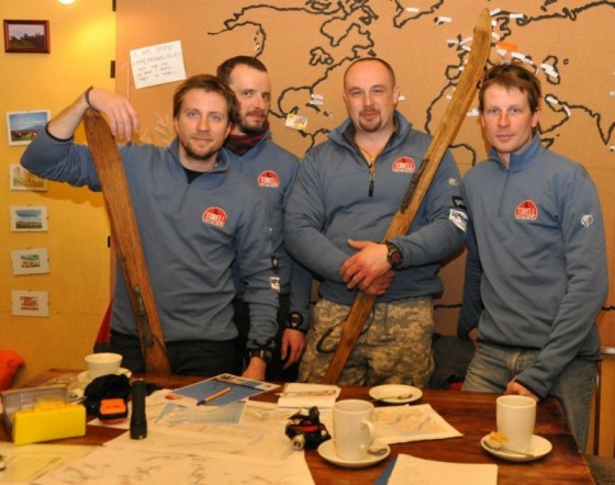 torell_expedition Ekipa w komplecie. Od lewej: Michał Jasieński, Marcin Klisz, Michał Jastrzębski, Szymon Jasieński. (Fot. Radio Dla Ciebie)