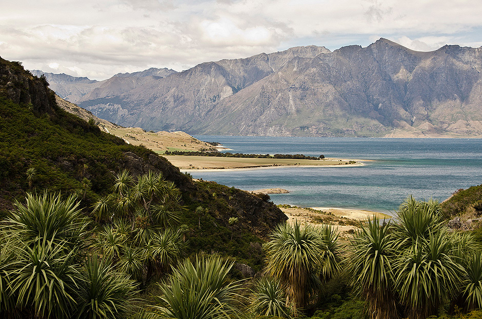 14. Nowa Zelandia, Jezioro Hawea w Regionie Otago. Powierzchnia 141 km˛. (Fot. Kuba Adamiec) Jezioro Hawea w Regionie Otago