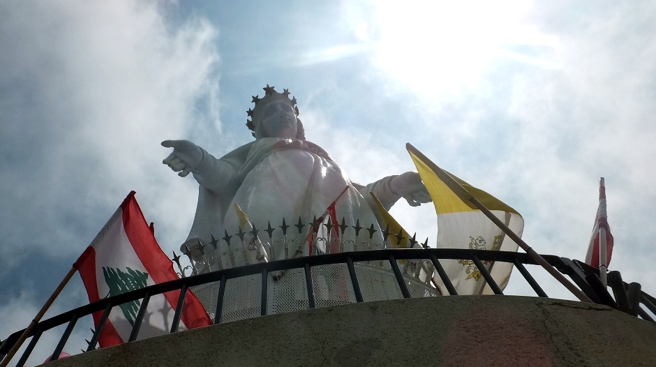 7. LIBAN, Harissa. Statua Matki Bożej Pani Libanu została poświęcona w 1908 roku i pozostaje najważniejszym sanktuarium libańskich chrześcijan. (Fot. Rafał Żurkowski) Libańska Matka Boża