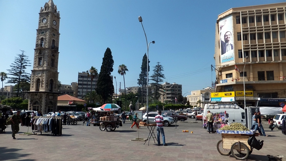 11. LIBAN, Trypolis. Wieża zegarowa na placu Al-Tell przypomina o niegdysiejszej ottomańskiej obecności w mieście. (Fot. Rafał Żurkowski) Wycieczka po Bliskim Wschodzei - Trypolis
