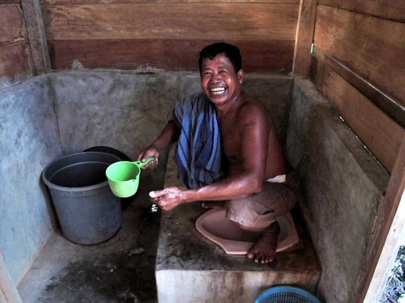 Nauka korzystania z toalety Nauka korzystania z indonezyjskiej toalety