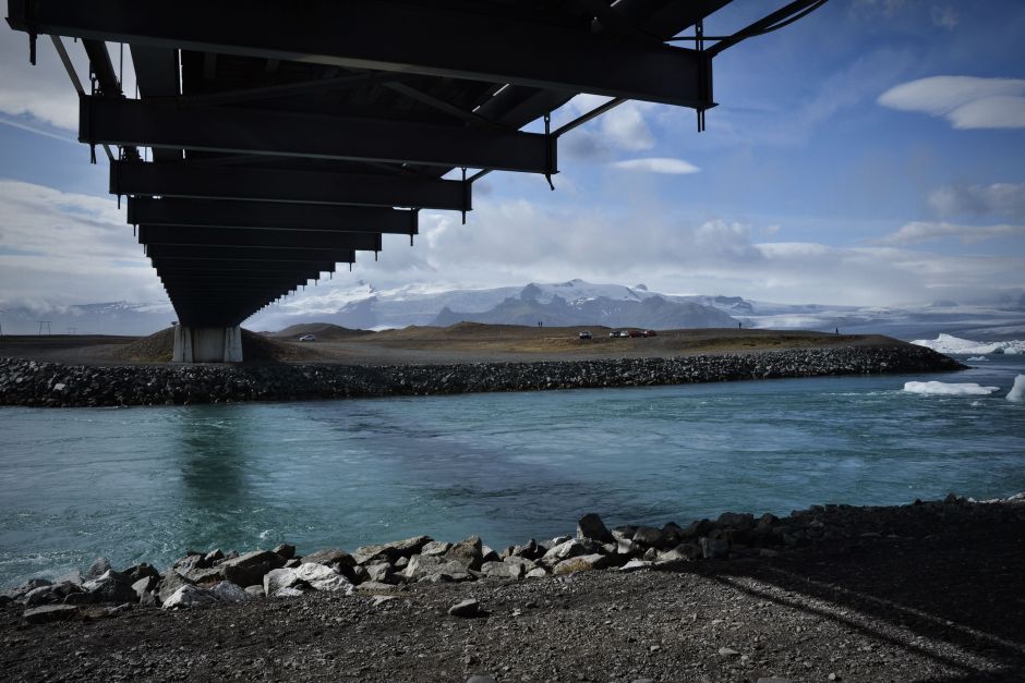Zdjęcia z Islandii. Widok na jezioro Jökulsárlón i lodowiec Breiðamerkurjökull. (Fot. Bartek Borys) Magia Islandii. Cała podróż to przede wszystkim niesamowite widoki